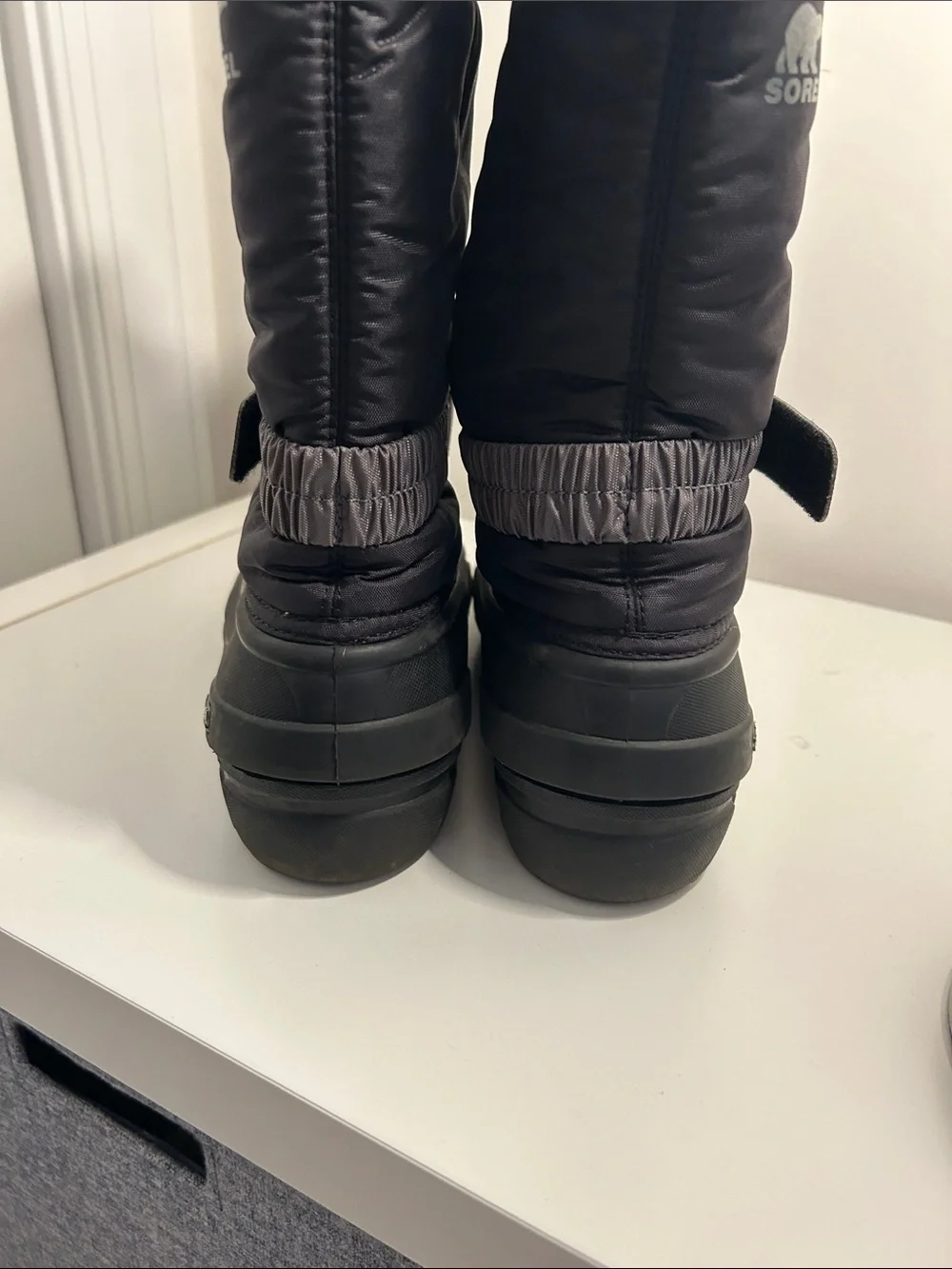 Kids Sorel winter boots size 6
